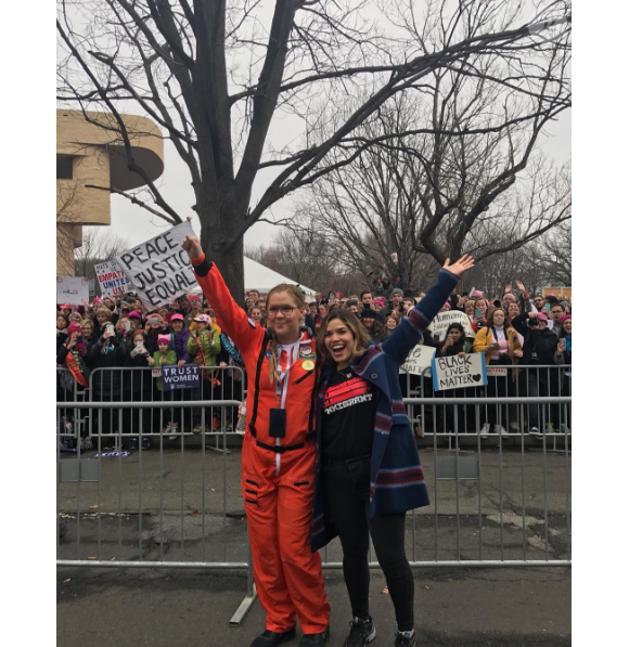 Amy Schumer et America Ferrera de la manifestation anti-Trump à Washington le 21 janvier 2017.