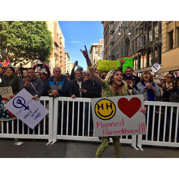 Miley Cyrus lors de la manifestation anti-Trump à Los Angeles le 21 janvier 2017.