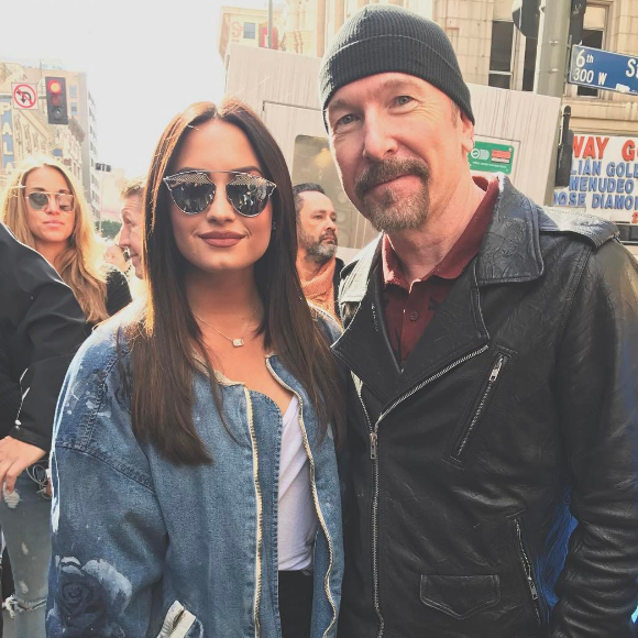 Demi Lovato et The Edge (du groupe U2) lors de la manifestation anti-Trump à Los Angeles le 21 janvier 2017.