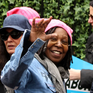 Whoopi Goldberg lors de la manifestation anti-Trump à New York le 21 janvier 2017.