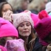 Julianne Moore et son mari Bart Freundlich - People, activistes, écrivains et citoyens prennent la parole lors de la ‘marche des femmes' contre Trump à Washington, le 21 janvier 2017.