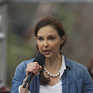 Ashley Judd - People, activistes, écrivains et citoyens prennent la parole lors de la ‘marche des femmes' contre Trump à Washington, le 21 janvier 2017.