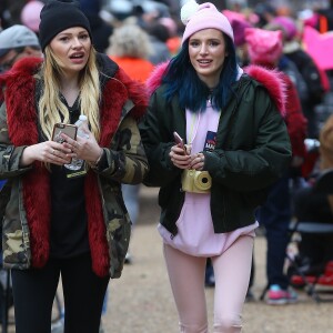 Bella Thorne et guest - People, activistes, écrivains et citoyens prennent la parole lors de la ‘marche des femmes' contre Trump à Washington, le 21 janvier 2017.