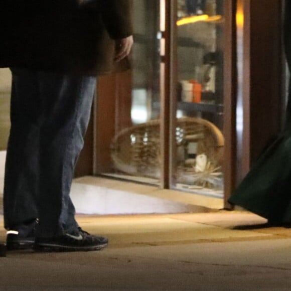 Exclusif - Mariah Carey va se ravitailler en herbe dans un coffee shop le soir de Noël à Aspen dans le Colorado le 24 décembre 2016.