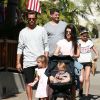 Kourtney Kardashian et son ex compagnon Scott Disick avec leurs enfants Mason, Penelope et Reign visitent le zoo de Santa Barbara le 19 juin 2016.