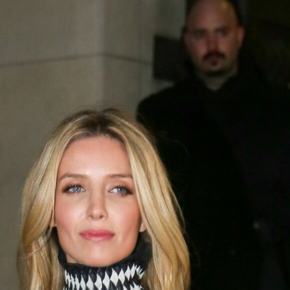 Annabelle Wallis - People arrivant au défilé de mode Haute-Couture printemps-été 2017 "Giorgio Armani Privé" au Palais de Chaillot à Paris le 24 janvier 2017.