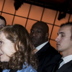 Annabelle Wallis, Nicole Kidman et Isabelle Huppert - People au défilé de mode Haute-Couture printemps-été 2017 "Giorgio Armani Privé" au Palais de Chaillot à Paris le 24 janvier 2017.