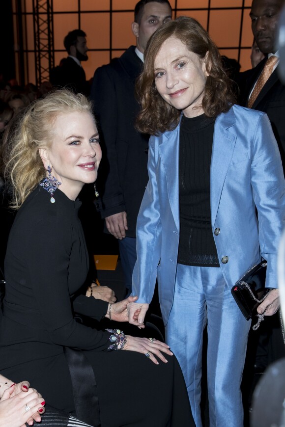 Nicole Kidman et Isabelle Huppert - People au défilé de mode Haute-Couture printemps-été 2017 "Giorgio Armani Privé" au Palais de Chaillot à Paris le 24 janvier 2017.