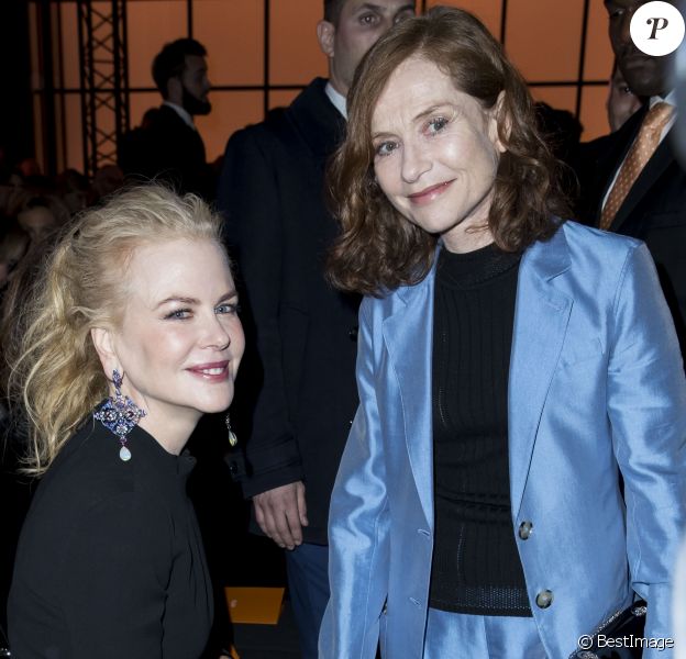 Nicole Kidman et Isabelle Huppert - People au défilé de mode Haute-Couture printemps-été 2017 "Giorgio Armani Privé" au Palais de Chaillot à Paris le 24 janvier 2017.