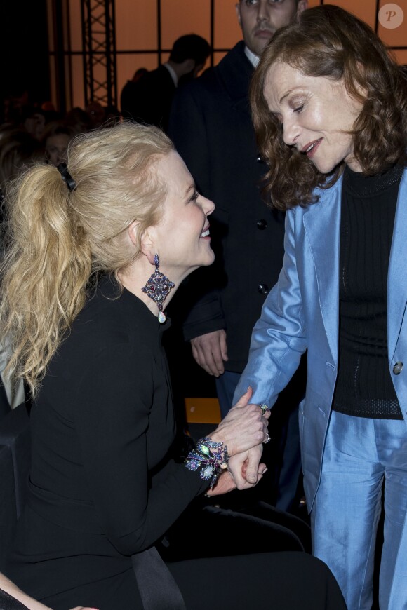 Nicole Kidman et Isabelle Huppert - People au défilé de mode Haute-Couture printemps-été 2017 "Giorgio Armani Privé" au Palais de Chaillot à Paris le 24 janvier 2017.