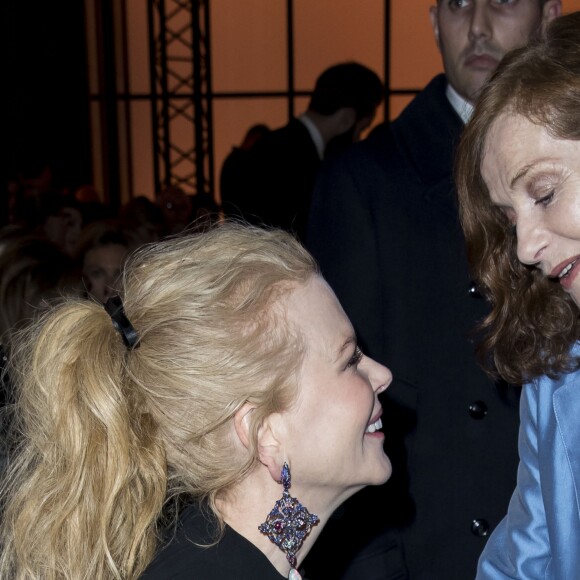 Nicole Kidman et Isabelle Huppert - People au défilé de mode Haute-Couture printemps-été 2017 "Giorgio Armani Privé" au Palais de Chaillot à Paris le 24 janvier 2017.