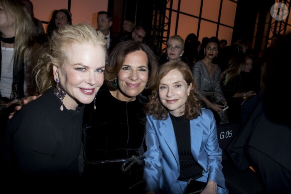 Nicole Kidman, Roberta Armani et Isabelle Huppert - People au défilé de mode Haute-Couture printemps-été 2017 "Giorgio Armani Privé" au Palais de Chaillot à Paris le 24 janvier 2017.