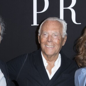 Giorgio Armani et Isabelle Huppert - People en backstage du défilé de mode Haute-Couture printemps-été 2017 "Giorgio Armani Privé" au Palais de Chaillot à Paris le 24 janvier 2017.