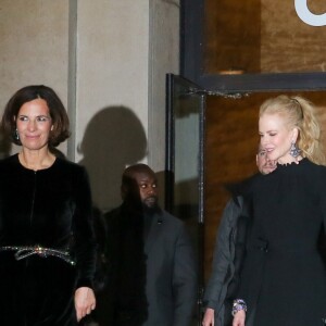 Roberta Armani et Nicole Kidman sortant du défilé de mode Haute-Couture printemps-été 2017 "Giorgio Armani Privé" au Palais de Chaillot à Paris le 24 janvier 2017.