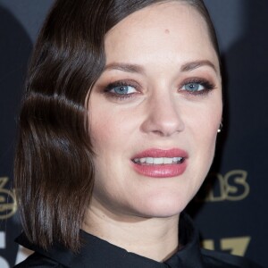 Marion Cotillard enceinte - Soirée des Révélations César 2017 dans les Salons Chaumet à Paris le 16 janvier 2017. Ce sont trente-quatre jeunes talents, qui ont été sélectionnés par le Comité Révélations de l'Académie des Arts et Techniques du Cinéma pour incarner la nouvelle garde du cinéma français et qui posent avec leur parrains et marraines, avant la cérémonie des César qui se tiendra le 24 février prochain. © Cyril Moreau/Bestimage