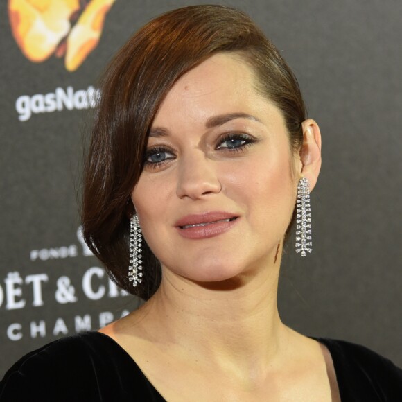 Marion Cotillard enceinte lors de la première de "Alliés" (Allied) au cinéma Callao à Madrid, Espagne, le 22 novembre 2016.