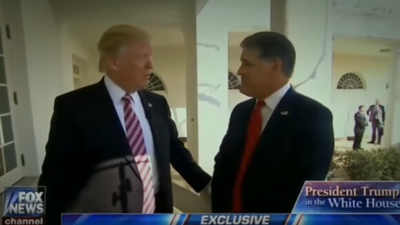Interview de Donald Trump pour le "Sean Hannity Show", réalisée à la Maison Blanche et diffusée le 26 janvier 2017.