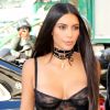 InfoKim Kardashian se rend dans une boutique Armani pendant la fashion week, Paris le 29 septembre 2016.
