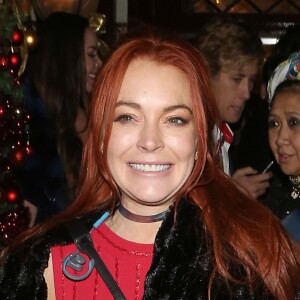 Lindsay Lohan arrive au club "Loulou" à Londres, le 17 novembre 2016.