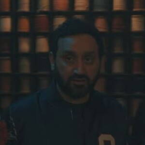 Cyril Hanouna déprimé dans "Tout ce qu'il faut", le nouveau clip de Black M, 31 janvier 2017