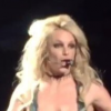 En plein concert, Britney Spears dévoile un sein malgré elle. Photo publiée sur Twitter le 1er février 2017