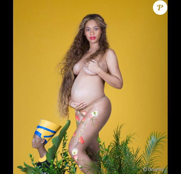 Beyonce Enceinte De Jumeaux Toute Nue Ou Presque Elle Revele Son Baby Bump Purepeople