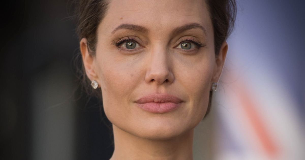 Angelina Jolie arrive à une conférence sur le maintien de la paix de l