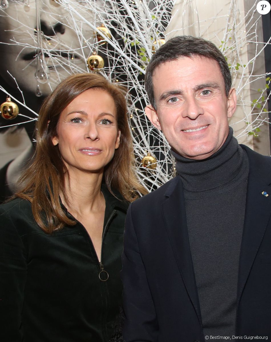 Exclusif - Manuel Valls et sa femme Anne Gravoin - 70ème anniversaire de la comédienne Andréa Ferréol au Studio Harcourt à Paris le 8 janvier 2017. © Denis Guignebourg/Bestimage