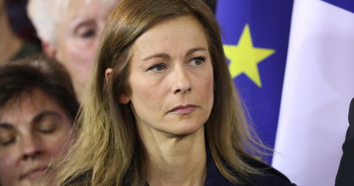 Anne Gravoin La Femme De Manuel Valls Menacée De Mort Purepeople