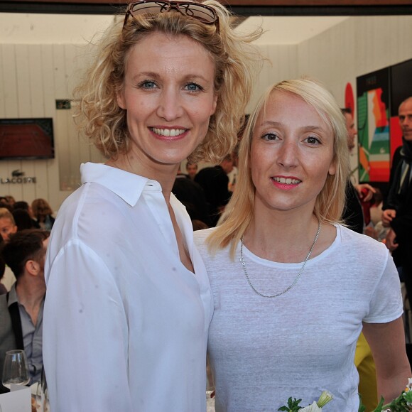 Audrey Lamy et sa soeur et Alexandra Lamy - Jour 8 - People au Village lors des Internationaux de France de tennis de Roland Garros le 2 juin 2013.