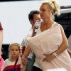 Britney Spears et sa nièce Maddie Aldridge à l'aéroport de la Nouvelle-Orléans le 2 juin 2013. 