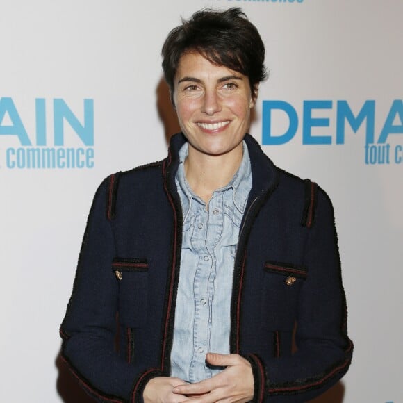 Alessandra Sublet lors de l'avant-première du film "Demain tout commence" au Grand Rex à Paris le 28 novembre 2016.