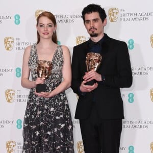 Emma Stone et Damien Chazelle en press room lors des EE British Academy Film Awards au Royal Albert Hall, Londres, le 12 février 2017.