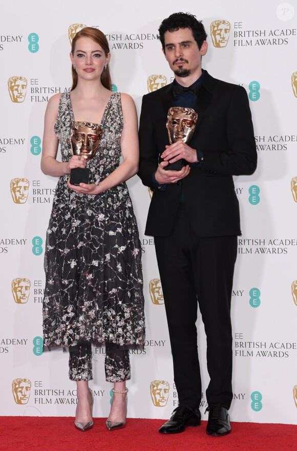 Emma Stone et Damien Chazelle en press room lors des EE British Academy Film Awards au Royal Albert Hall, Londres, le 12 février 2017.