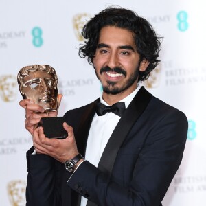Dev Patel en press room lors des EE British Academy Film Awards au Royal Albert Hall, Londres, le 12 février 2017.