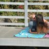 Claudia Romani (Secret Story 9) et son nouveau compagnon Christopher Johns s'embrassent langoureusement sur un ponton à Miami, le 12 février 2017.