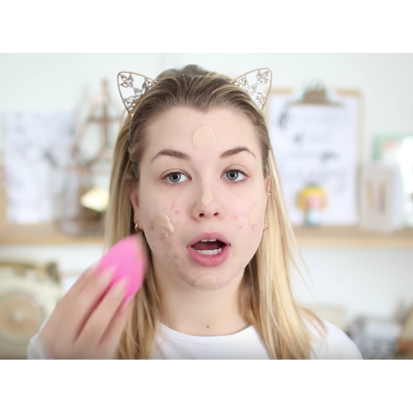 EnjoyPhoenix sans maquillage : Son avant/après très impressionnant ! Février 2017.