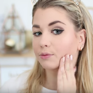 EnjoyPhoenix sans maquillage : Son avant/après très impressionnant ! Février 2017.