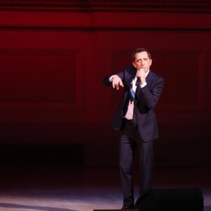 Exclusif : Gad Elmaleh lors de son spectacle "Oh My Gad" au "Carnegie Hall" à New York, le 11 février 2017.