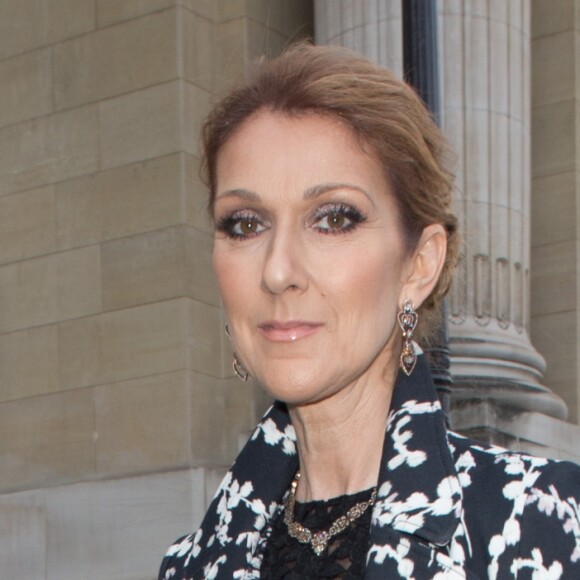 Céline Dion sort de l'hôtel Royal Monceau et arrive au défilé de mode Haute-Couture automne-hiver 2016/17 "Giambattista Valli" à Paris, France le 4 juillet 2016. © Agence/Bestimage