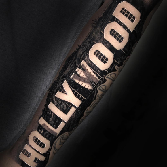 Amber Rose a publié une photo de son nouveau tatouage sur Instagram le 16 février 2017