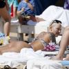 Exclusif - Amber Rose profite de la plage à Honolulu, à l'occasion de son séjour sur l'île pour l'ouverture du club Encore. Le 28 janvier 2017