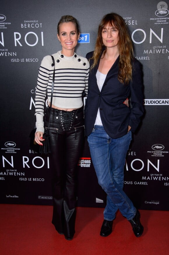 Laeticia Hallyday et Caroline de Maigret - Avant-première du film "Mon Roi" au cinéma Gaumont Capucines à Paris, le 12 octobre 2015.