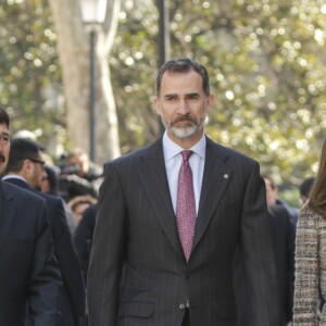 Le roi Felipe VI et la reine Letizia d'Espagne lors de l'inauguration de l'exposition "Chefs-d'oeuvre de Budapest, de la Renaissance aux avant-gardistes" au musée Thyssen-Bornemisza à Madrid, le 17 février 2017, en compagnie du président hongrois János Áder et sa femme Anita Herczegh.