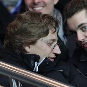 Jean Sarkozy et Louis Sarkozy dans les tribunes lors du match de Ligue 1 Paris Saint-Germain - Toulouse FC au parc des Princes à Paris, France, le 19 février 2017. Le PSG fait match nul 0-0 contre le TFC. © Cyril Moreau/Bestimage