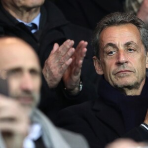 Nicolas Sarkozy dans les tribunes lors du match de Ligue 1 Paris Saint-Germain - Toulouse FC au parc des Princes à Paris, France, le 19 février 2017. Le PSG fait match nul 0-0 contre le TFC. © Cyril Moreau/Bestimage