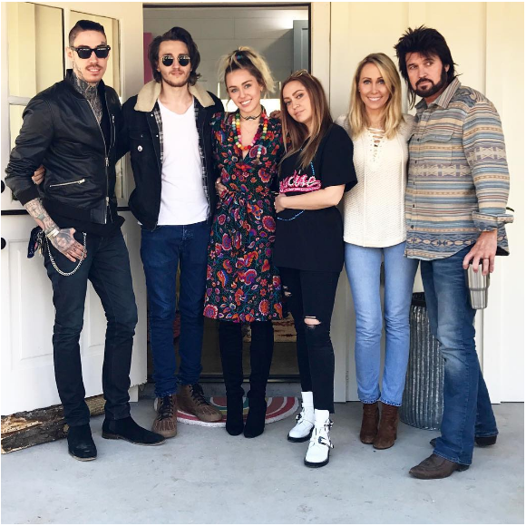 Miley Cyrus passe le week-end en famille à Nashville. Photo publiée sur Instagram le 18 février 2017