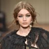 Gigi Hadid - Défilé de mode prêt-à-porter "Alberta Ferretti", collection automne-hiver 2017/2018, à Milan, le 23 février 2017.