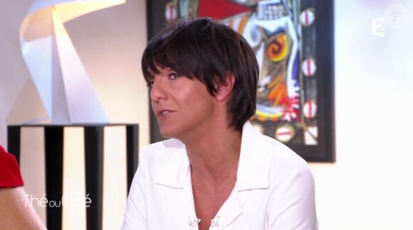 Florence Foresti invitée de "The ou café" sur France 2 le 25 février 2017.