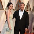 Mel Gibson et Rosalind Ross sur le tapis rouge des Oscars au Dolby Theater, Los Angeles, le 26 février 2017.